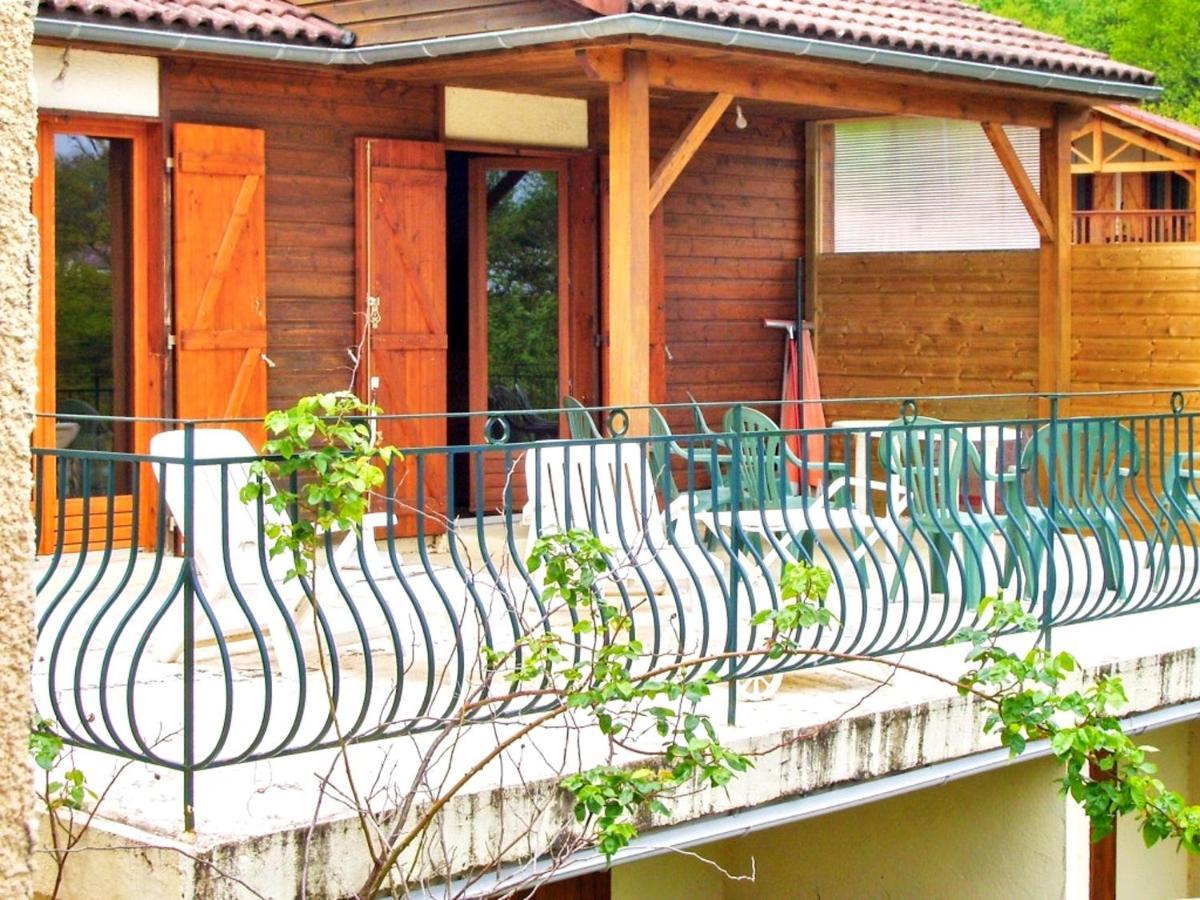 Chalet Charmant A Saint-Gerons Avec Piscine Partagee Bagian luar foto